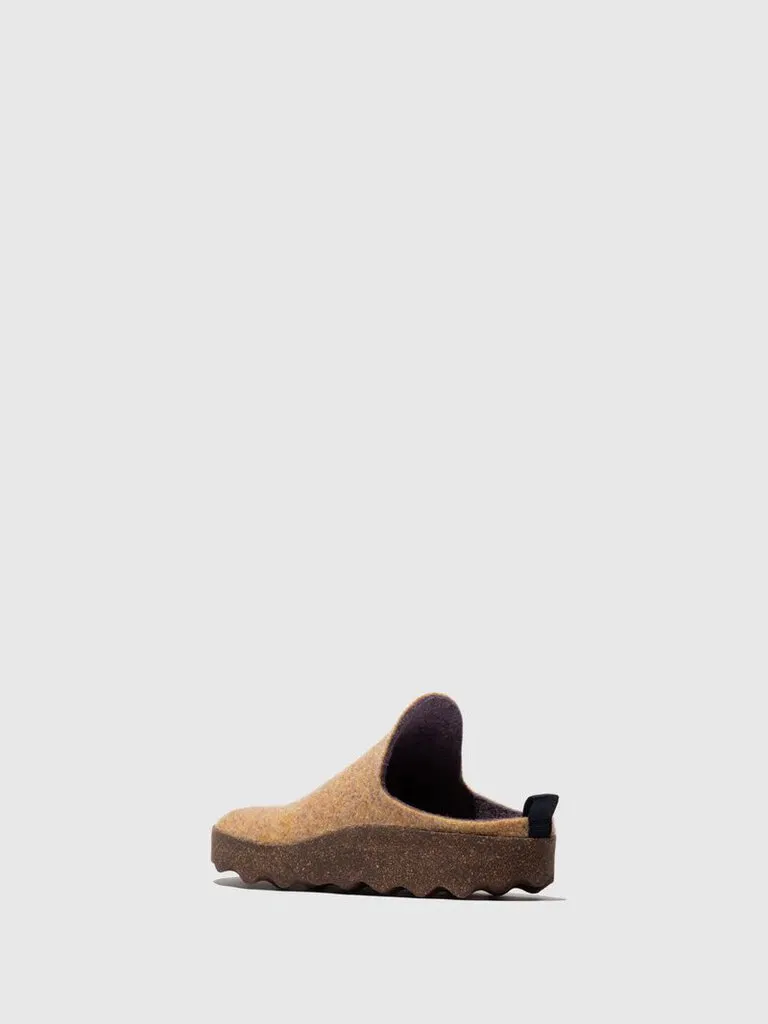 Asportuguesas 'Come' Round Toe Mules - Yellow