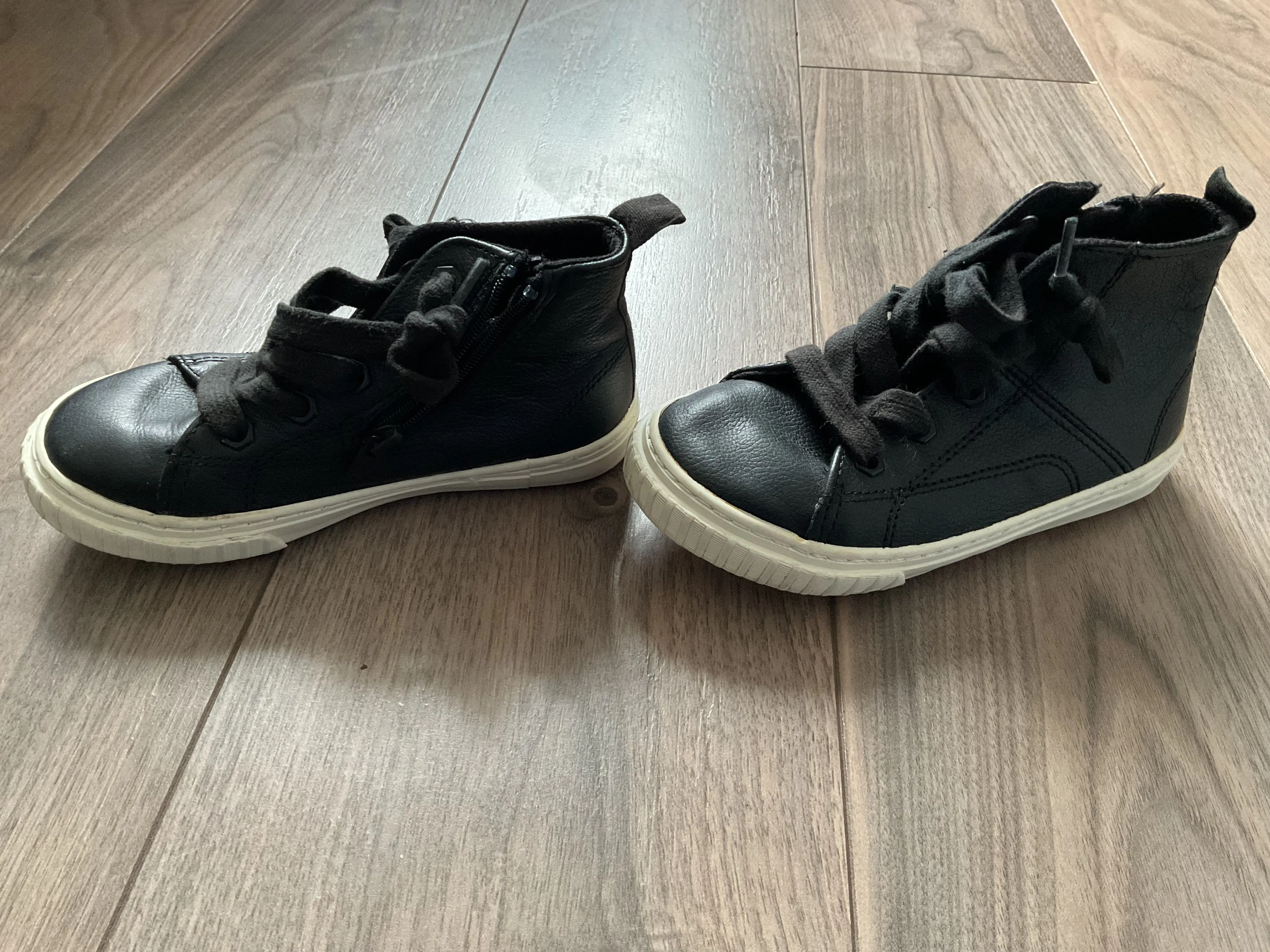 Boys Leather Hightops, Zara Size 25 (8.5/9), Shoes 8.5 (Toddler:2-4yr)