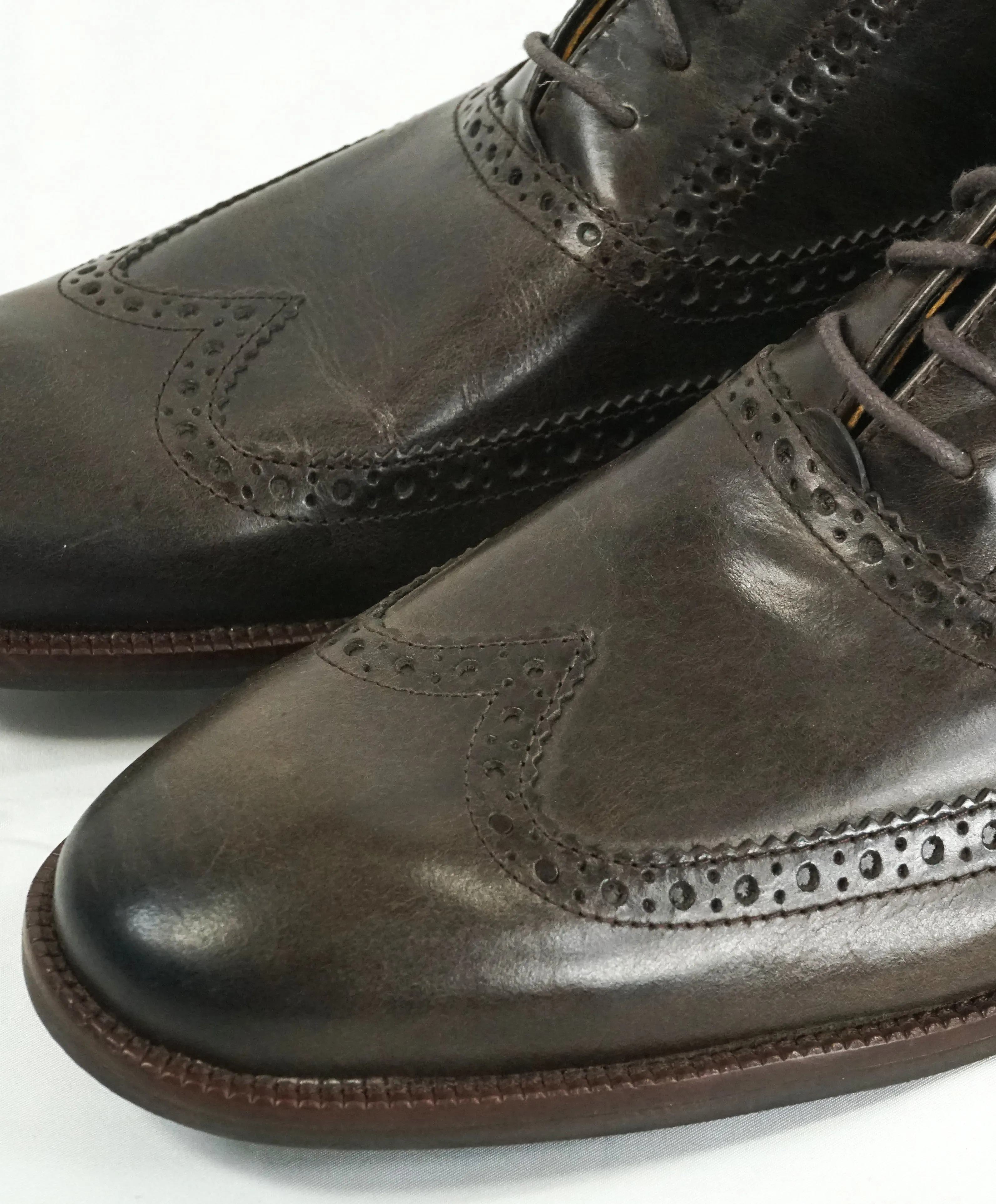 COLE HAAN - "Williams" Gray Leather Wingtip Oxfords Padded Insole - 10.5