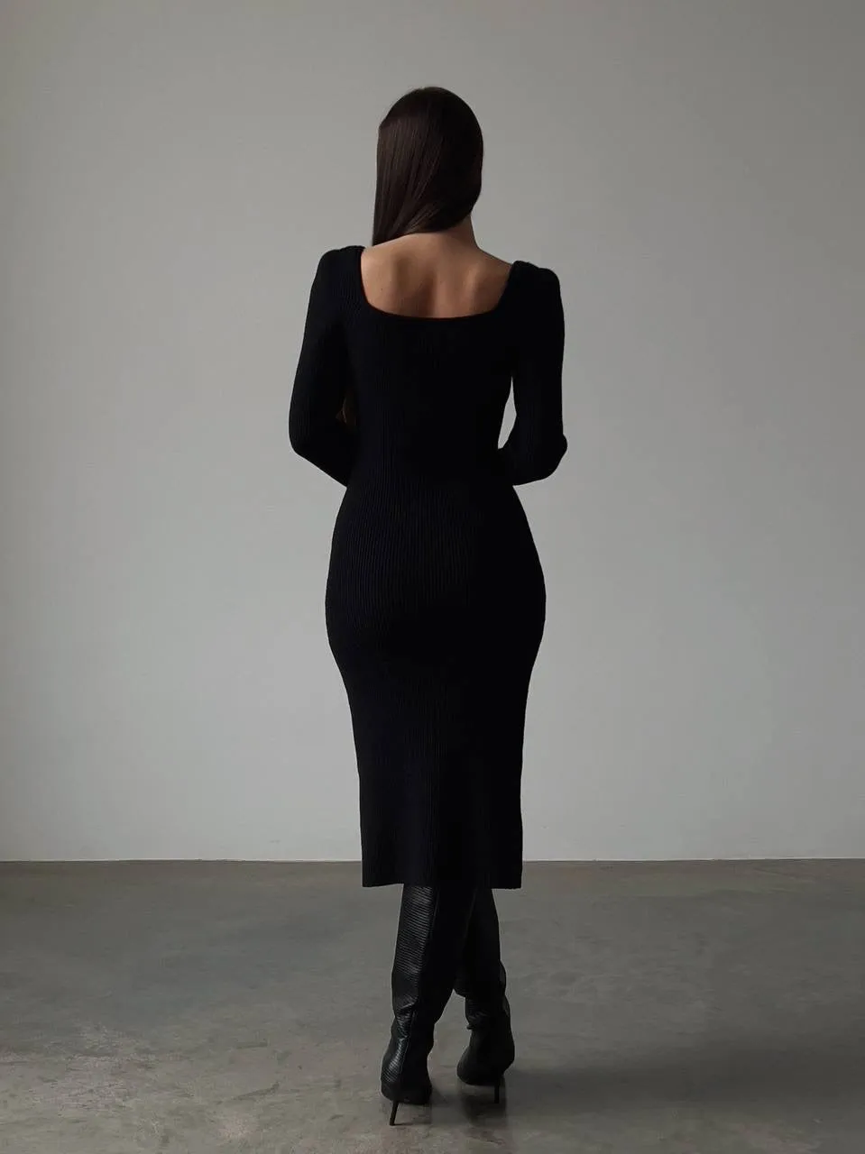 Elegant Black Ribbed Knit Midi Dress