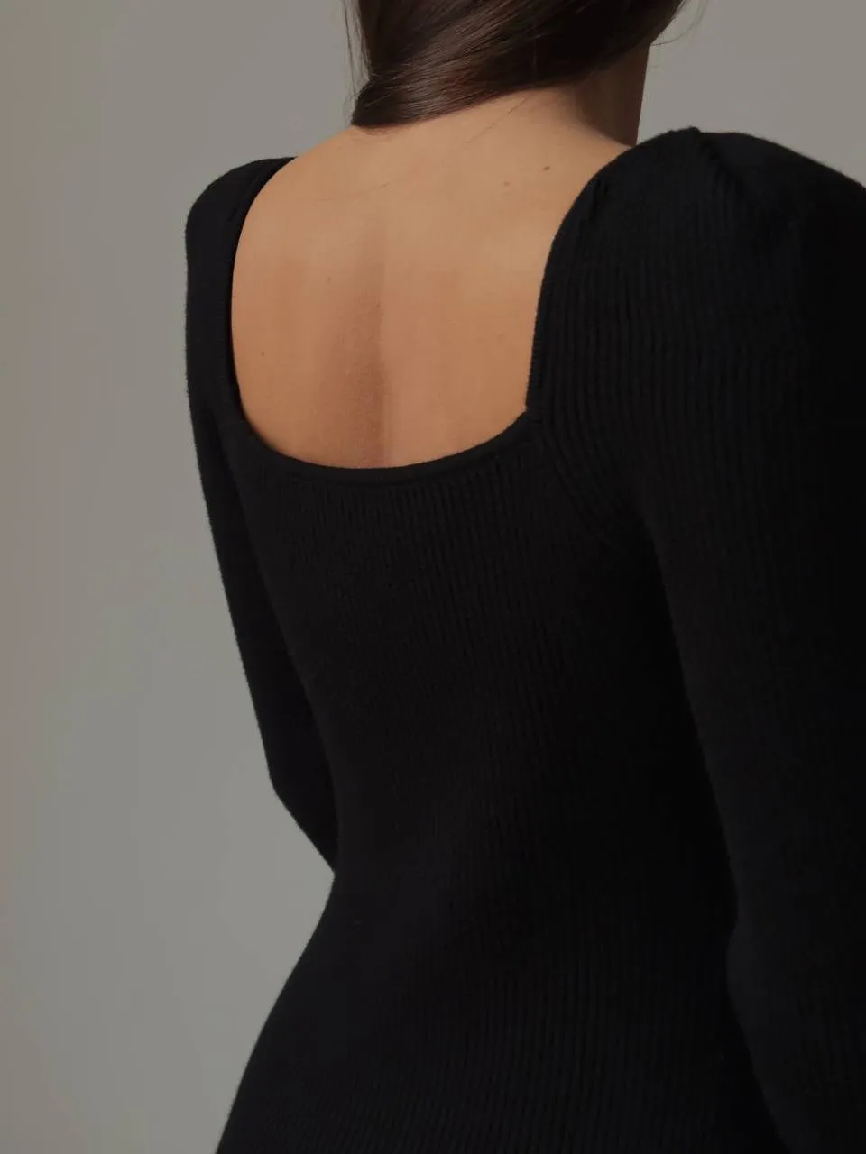 Elegant Black Ribbed Knit Midi Dress