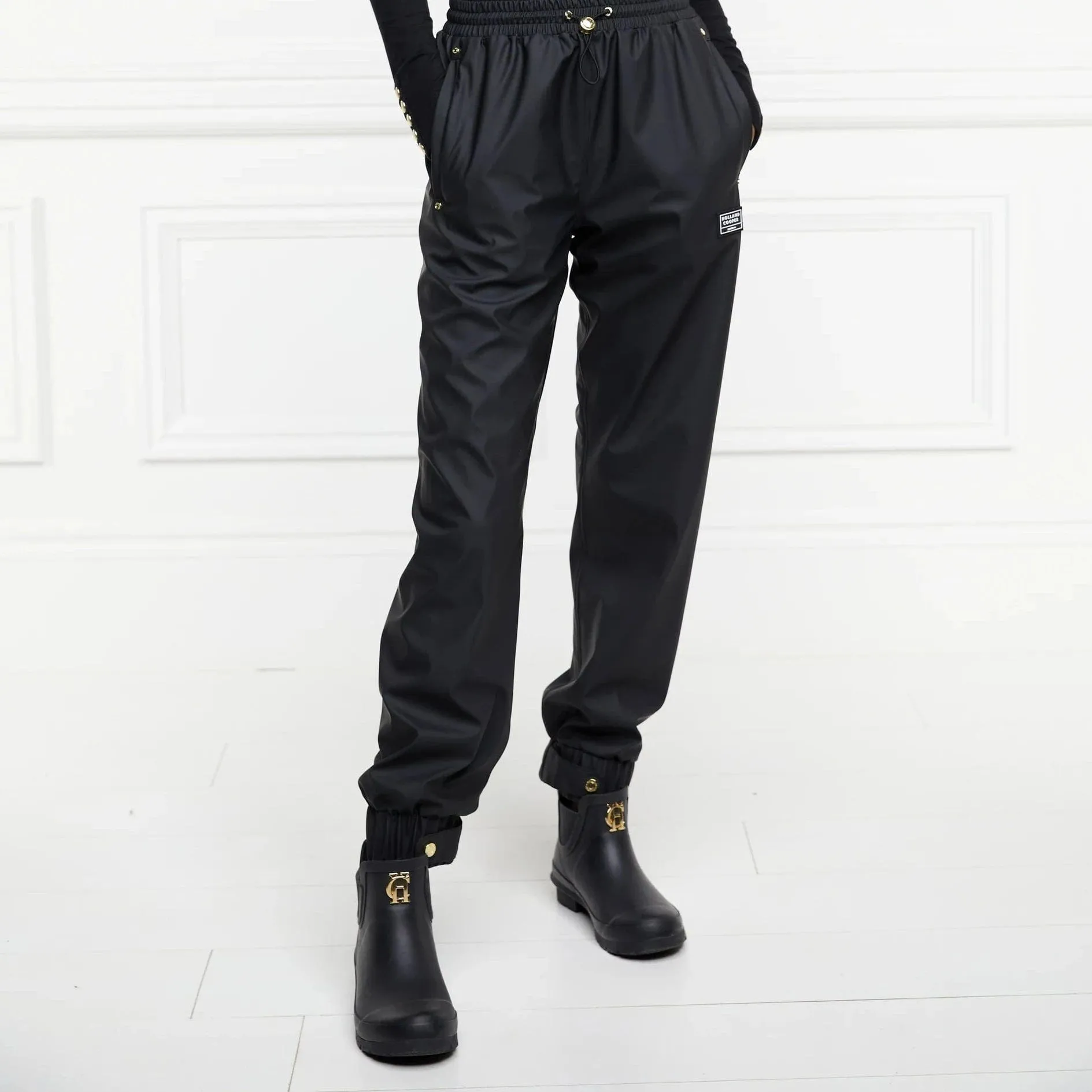 Holland Cooper Rubber Chelsea Boot In Black
