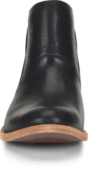 Kork-Ease Ryder – A Modern Take on the Classic Ankle Bootie