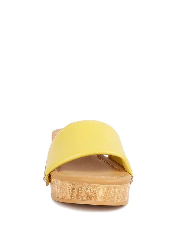 Minny Textured Heel Leather Slip On Sandals