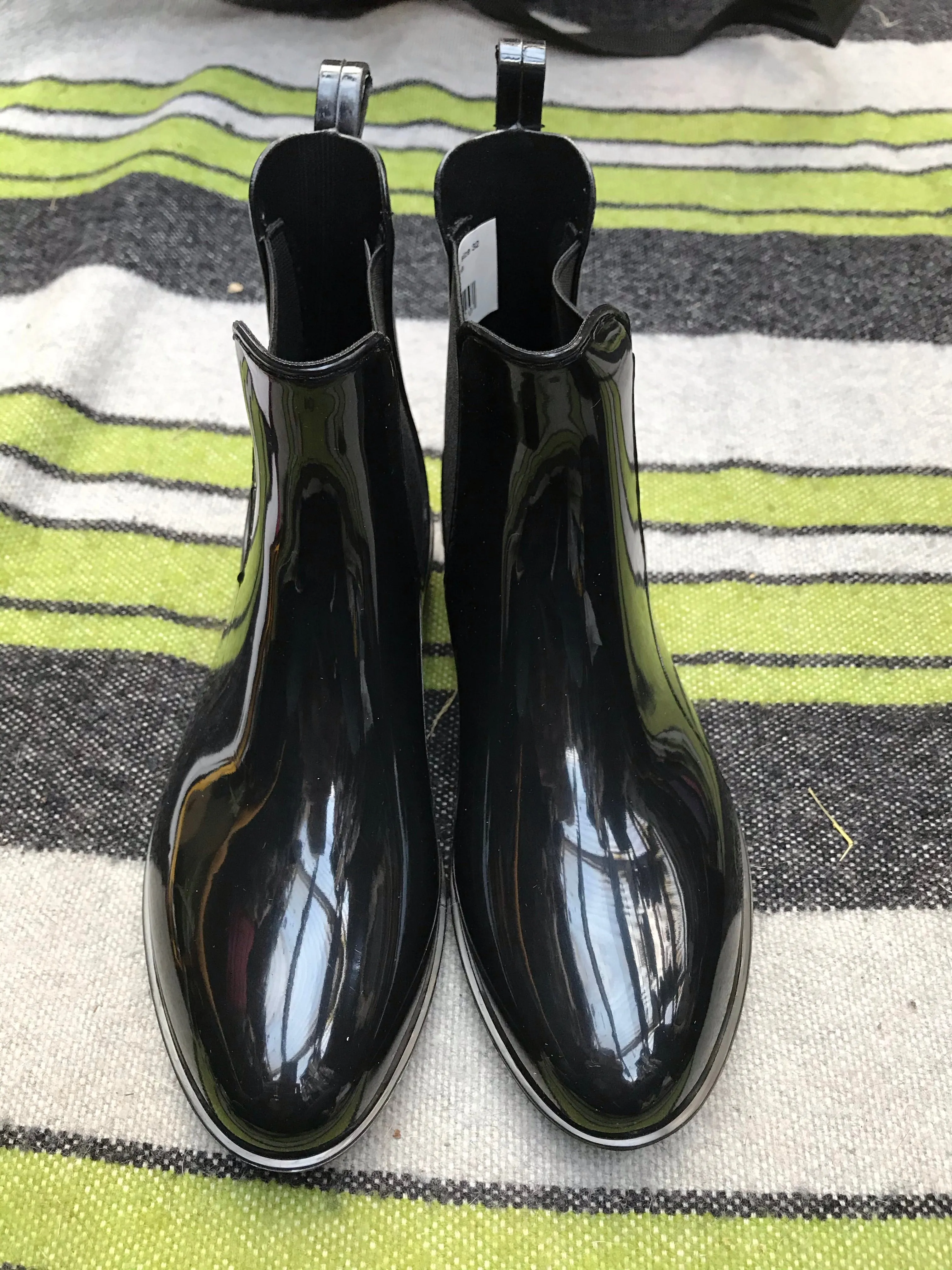 new size 5 black patent chelsea boots FREE POSTAGE ✅