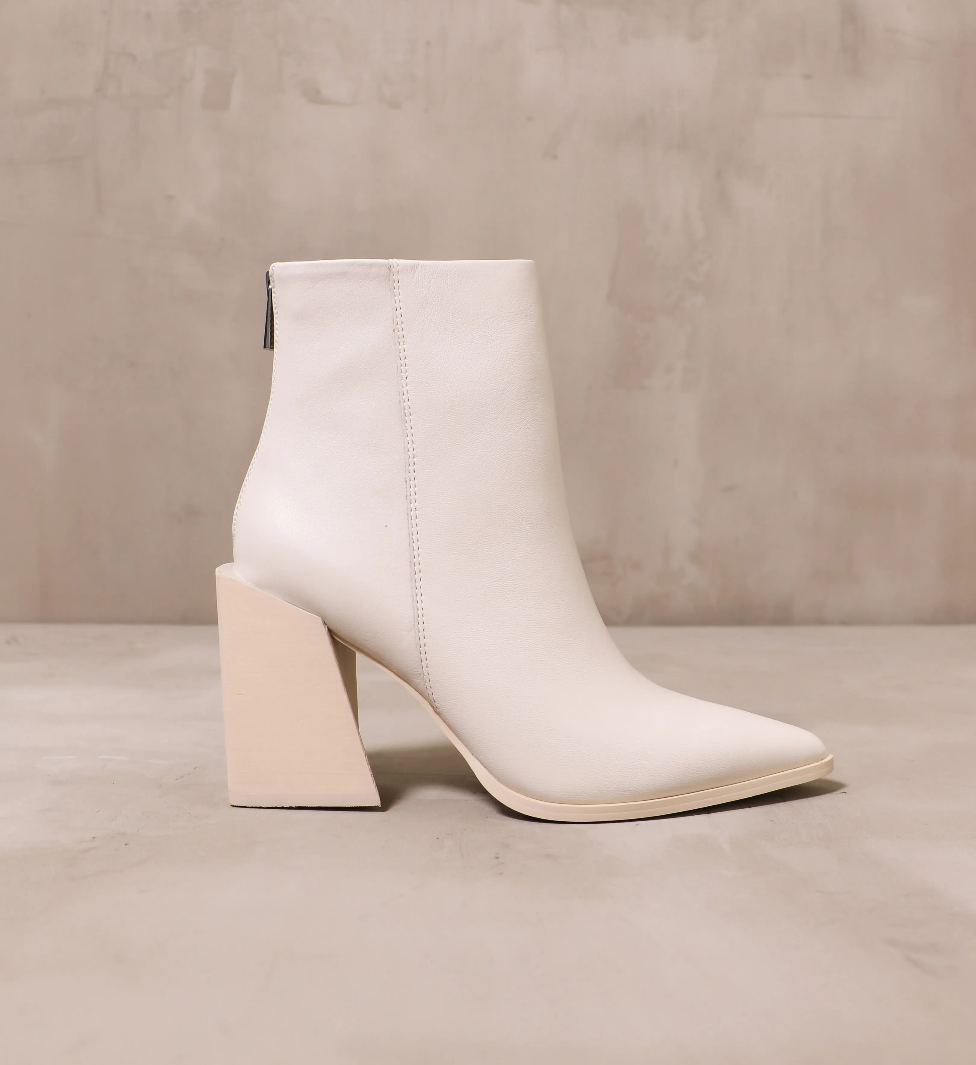 SHE'S SO MODERN BOOT